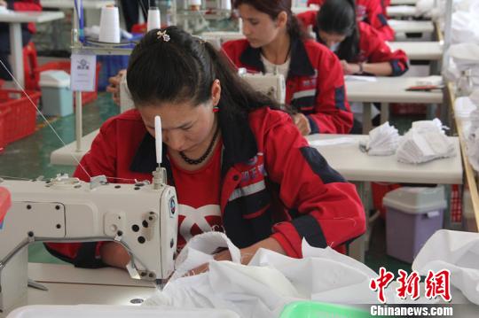 深圳援疆企業(yè)在塔縣建服裝廠，產(chǎn)品遠(yuǎn)銷歐洲市場(chǎng)